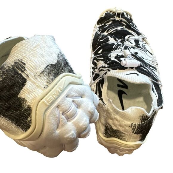 Nike ISPA Mindbody Shoes (White/Summit White/Black) Size 9 main image 9